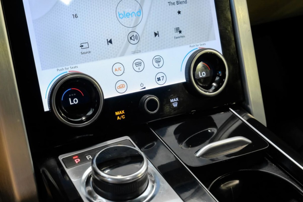 2018 Land Rover Range Rover Image 33