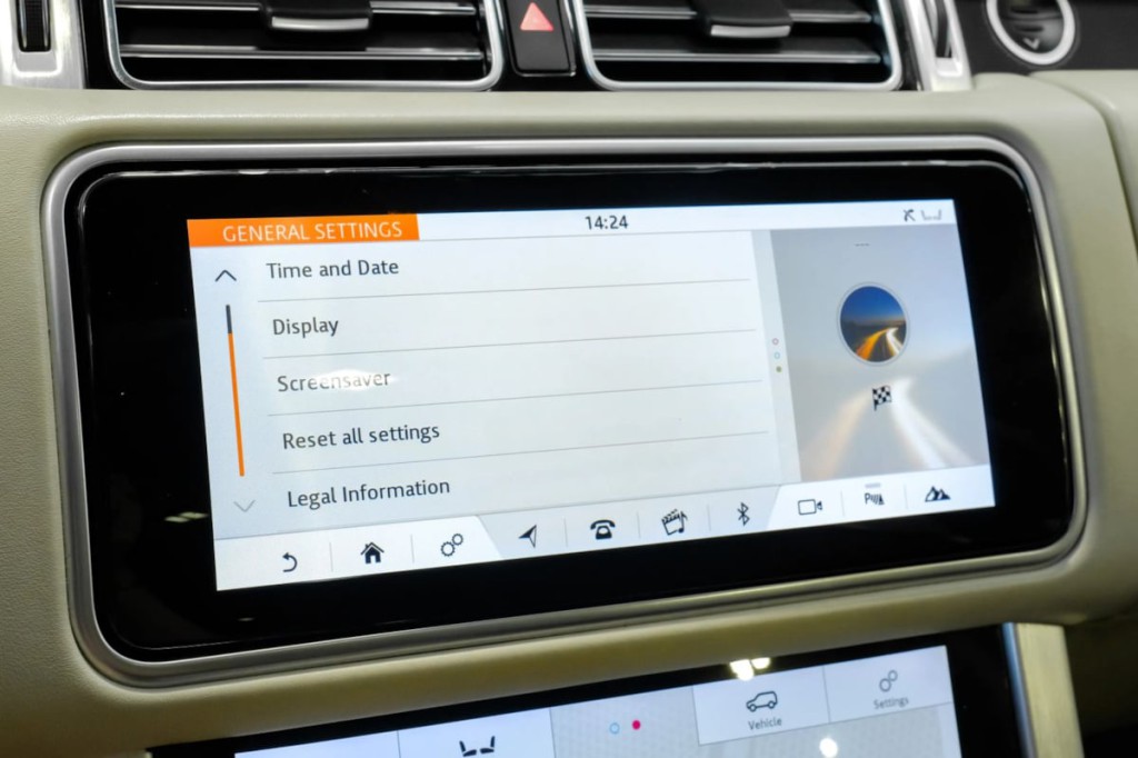 2018 Land Rover Range Rover Image 39