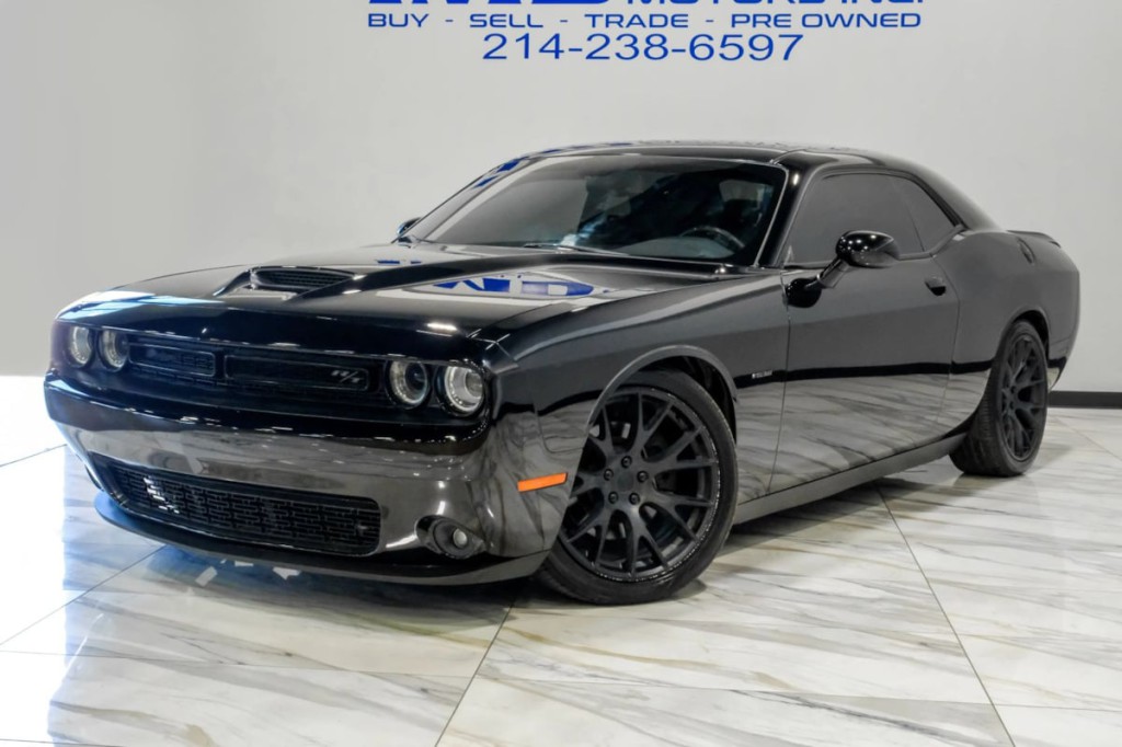 2019 Dodge Challenger Image 2
