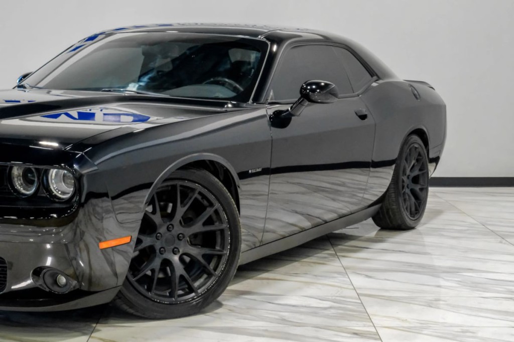 2019 Dodge Challenger Image 7