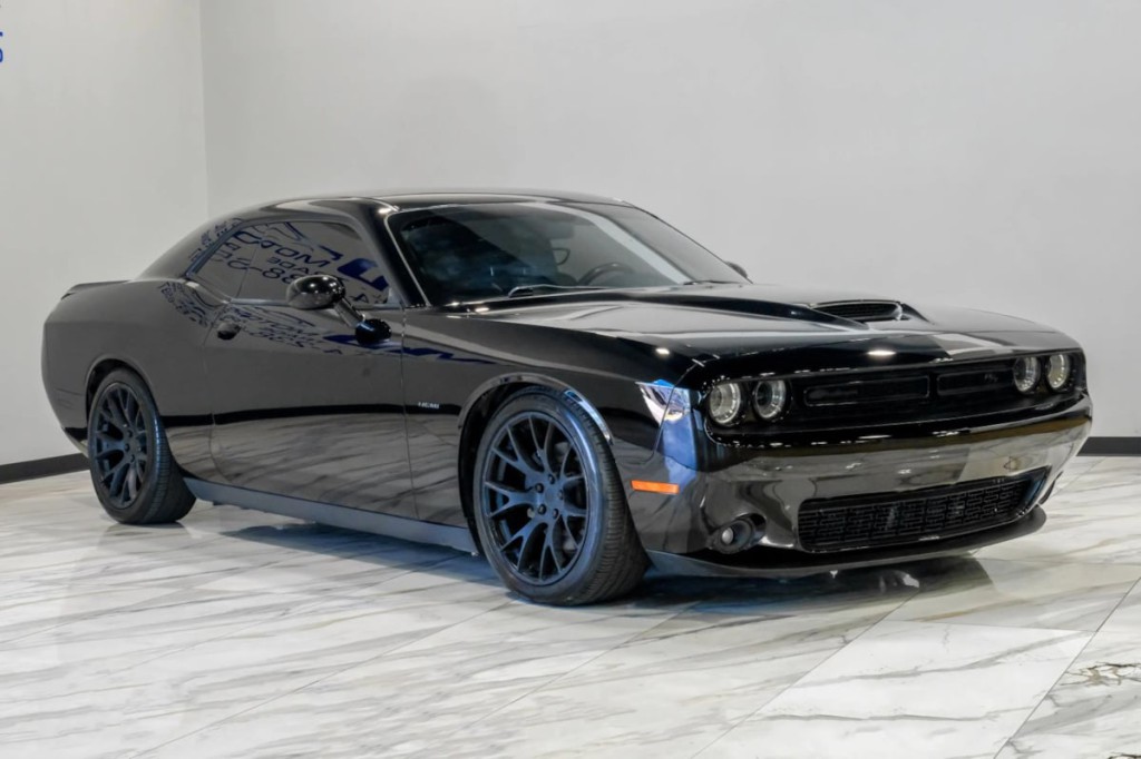2019 Dodge Challenger Image 9