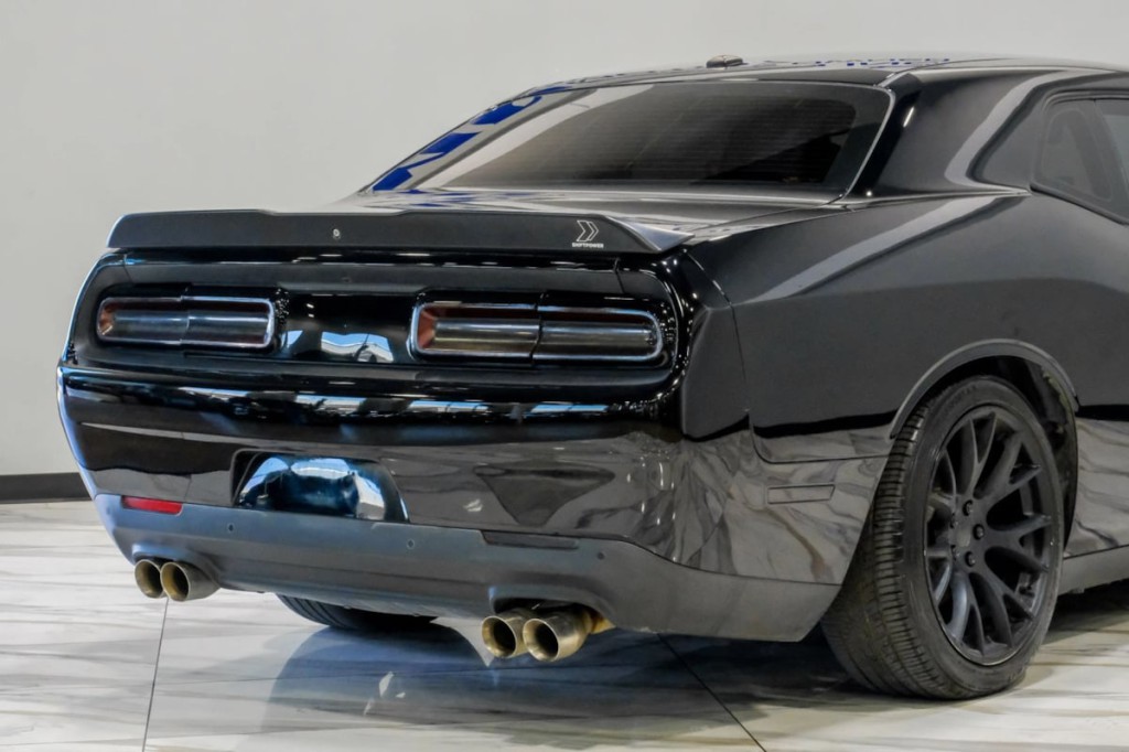 2019 Dodge Challenger Image 12