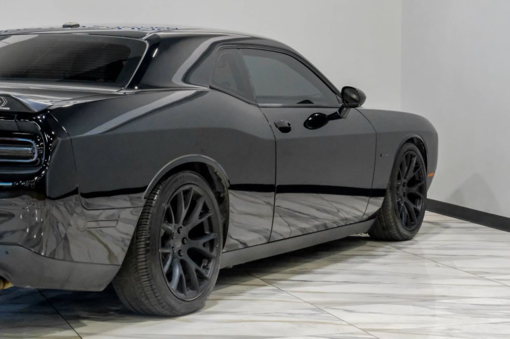 2019 Dodge Challenger Image 13