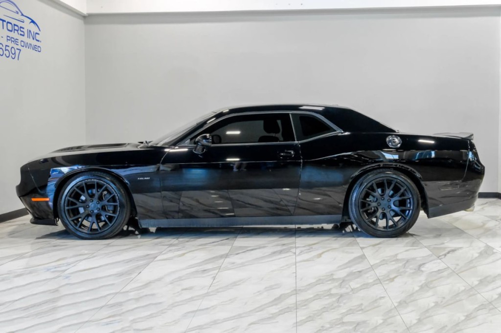 2019 Dodge Challenger Image 16