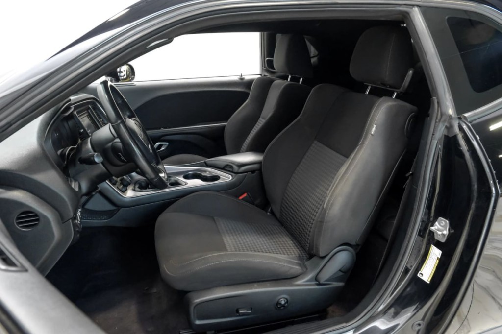 2019 Dodge Challenger Image 41