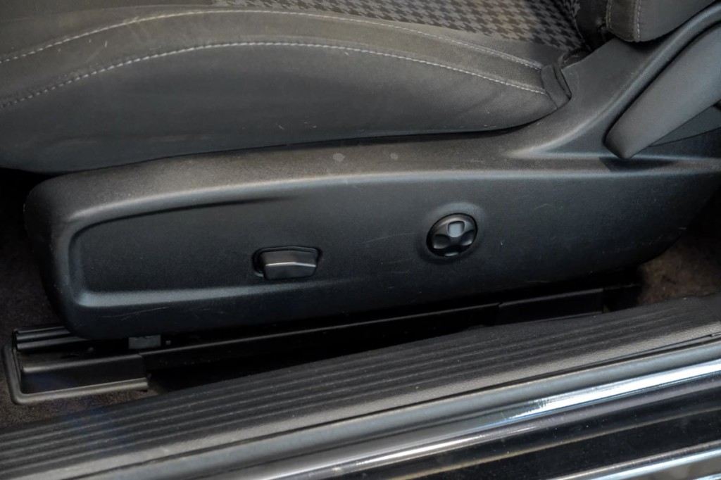 2019 Dodge Challenger Image 42