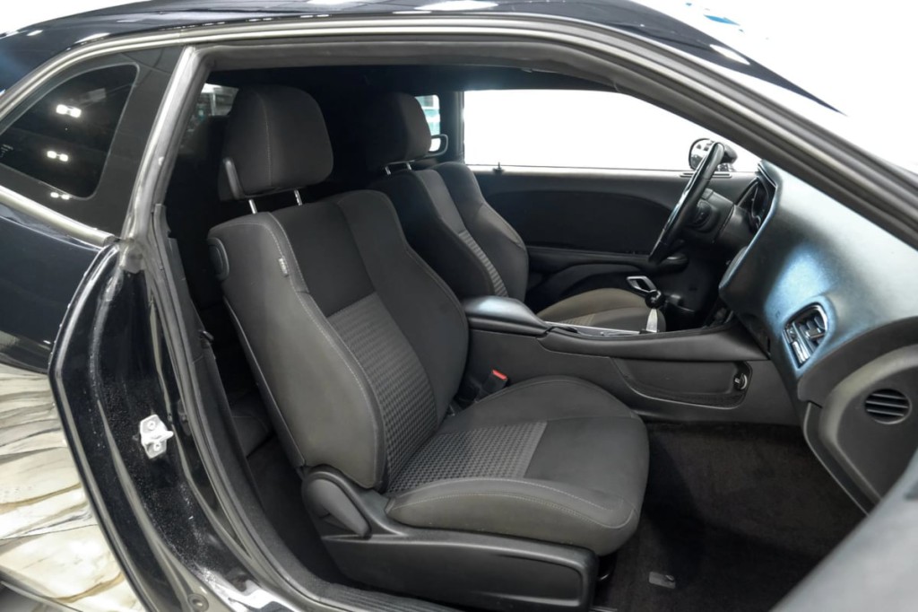 2019 Dodge Challenger Image 45