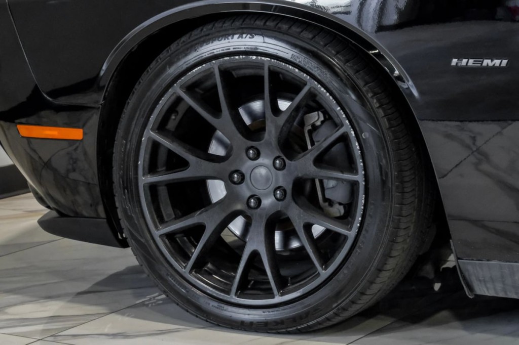 2019 Dodge Challenger Image 59