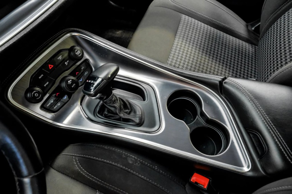 2017 Dodge Challenger Image 23