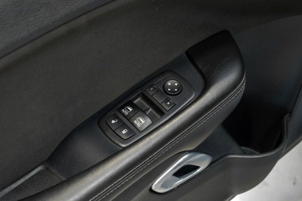2017 Dodge Challenger Image 42