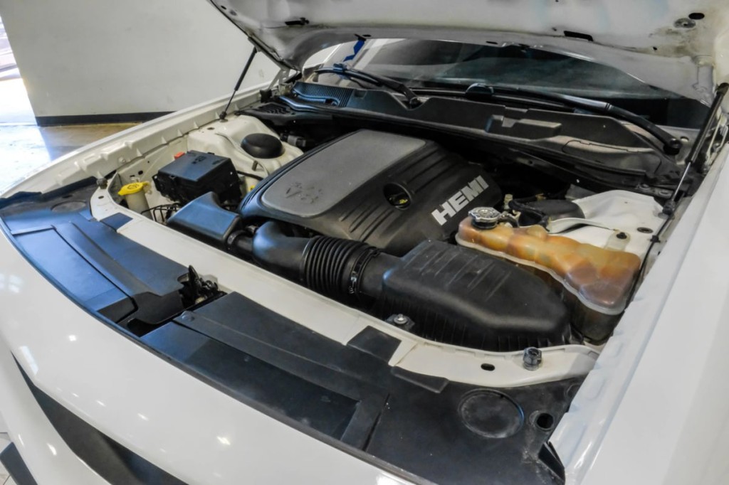 2017 Dodge Challenger Image 46