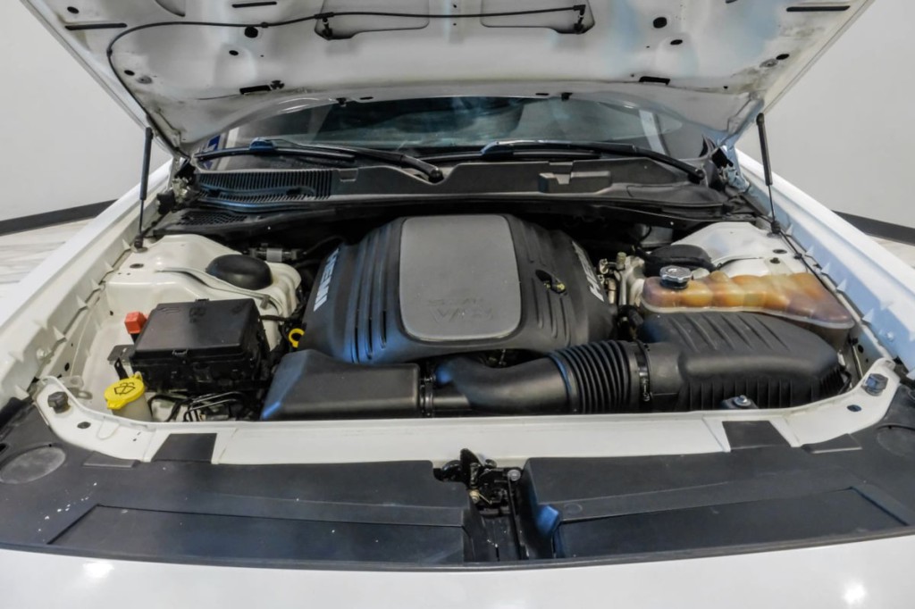 2017 Dodge Challenger Image 47