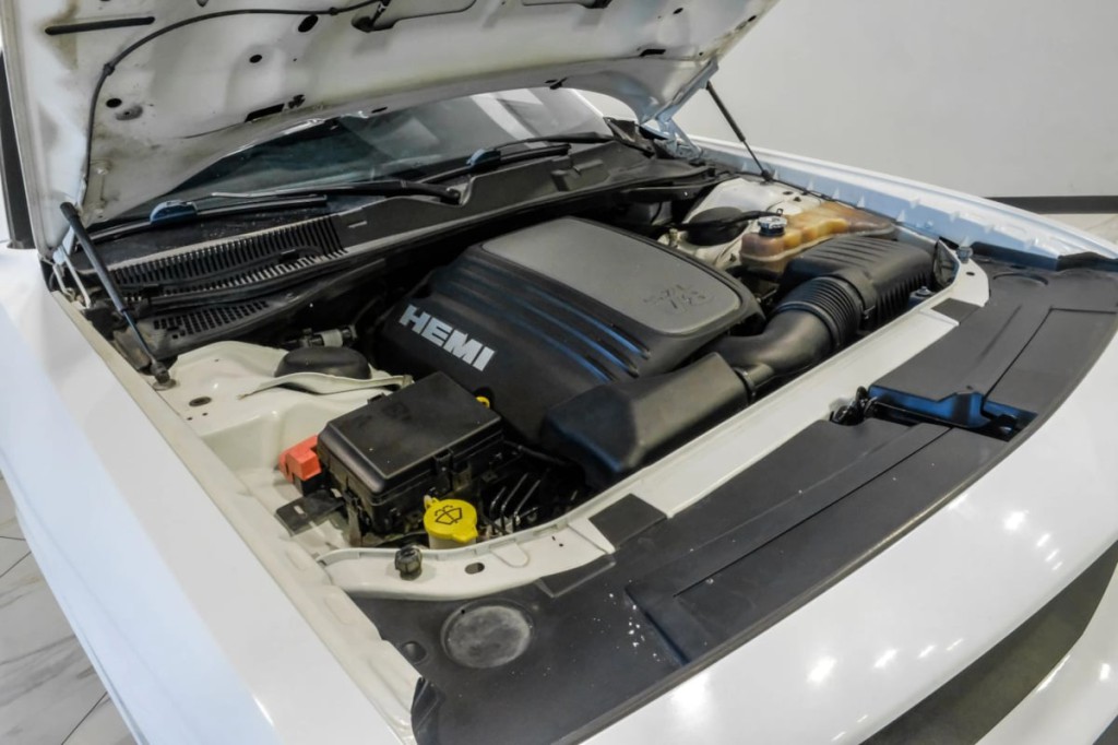 2017 Dodge Challenger Image 48