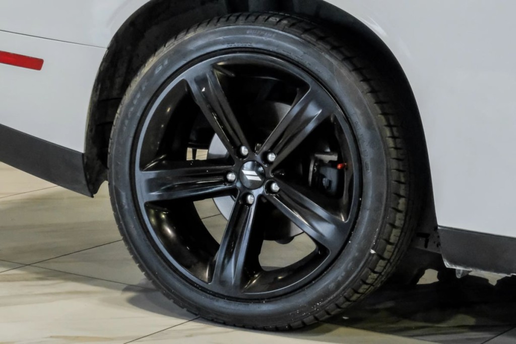 2017 Dodge Challenger Image 53