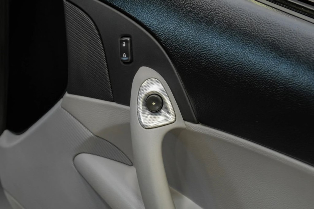 2005 Chevrolet Corvette Image 39