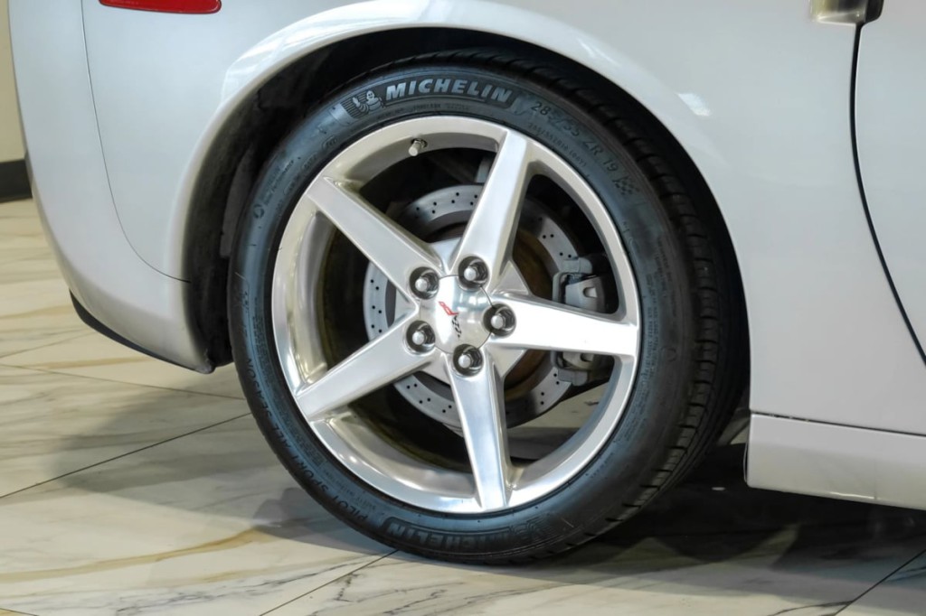 2005 Chevrolet Corvette Image 49