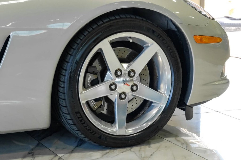 2005 Chevrolet Corvette Image 50
