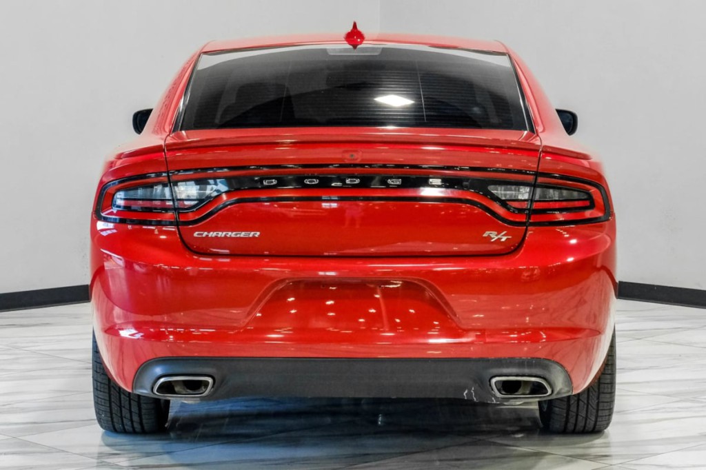 2016 Dodge Charger Image 12