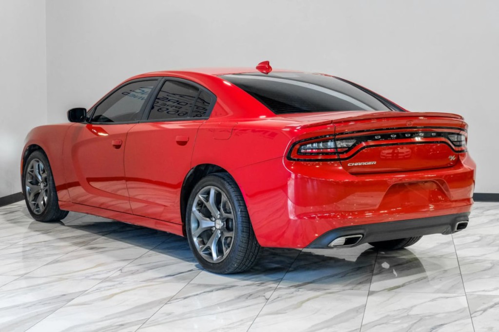 2016 Dodge Charger Image 13