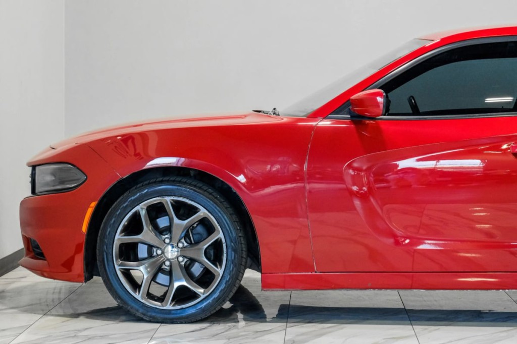 2016 Dodge Charger Image 15