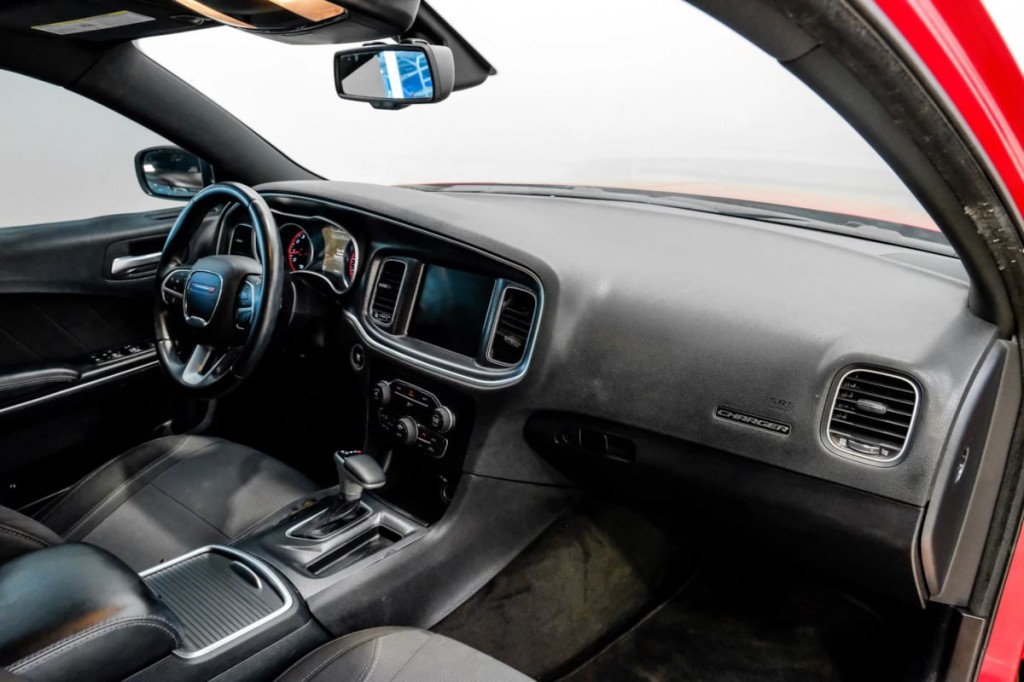 2016 Dodge Charger Image 17