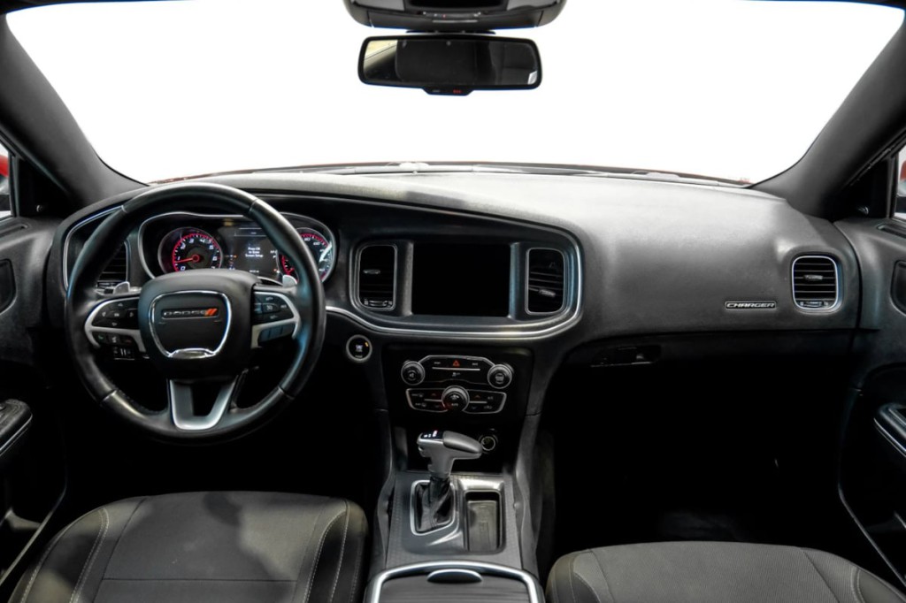 2016 Dodge Charger Image 18