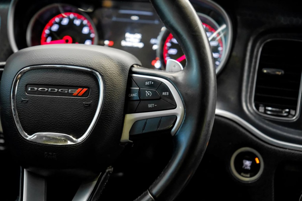 2016 Dodge Charger Image 22