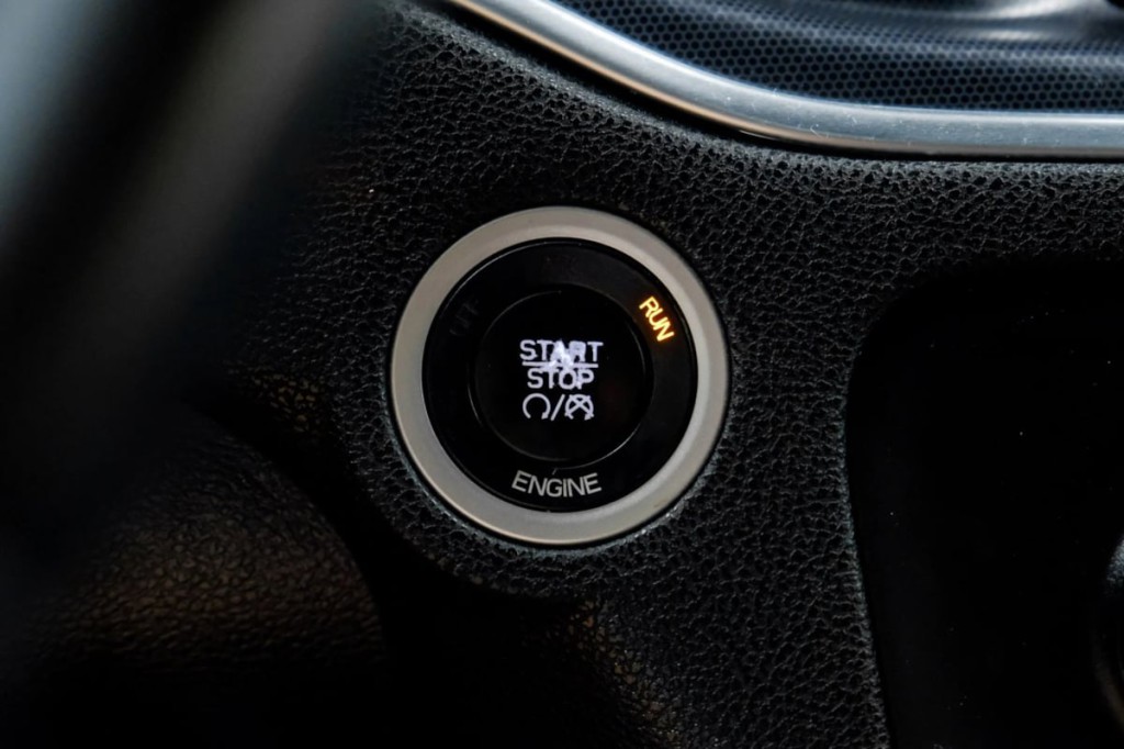 2016 Dodge Charger Image 25