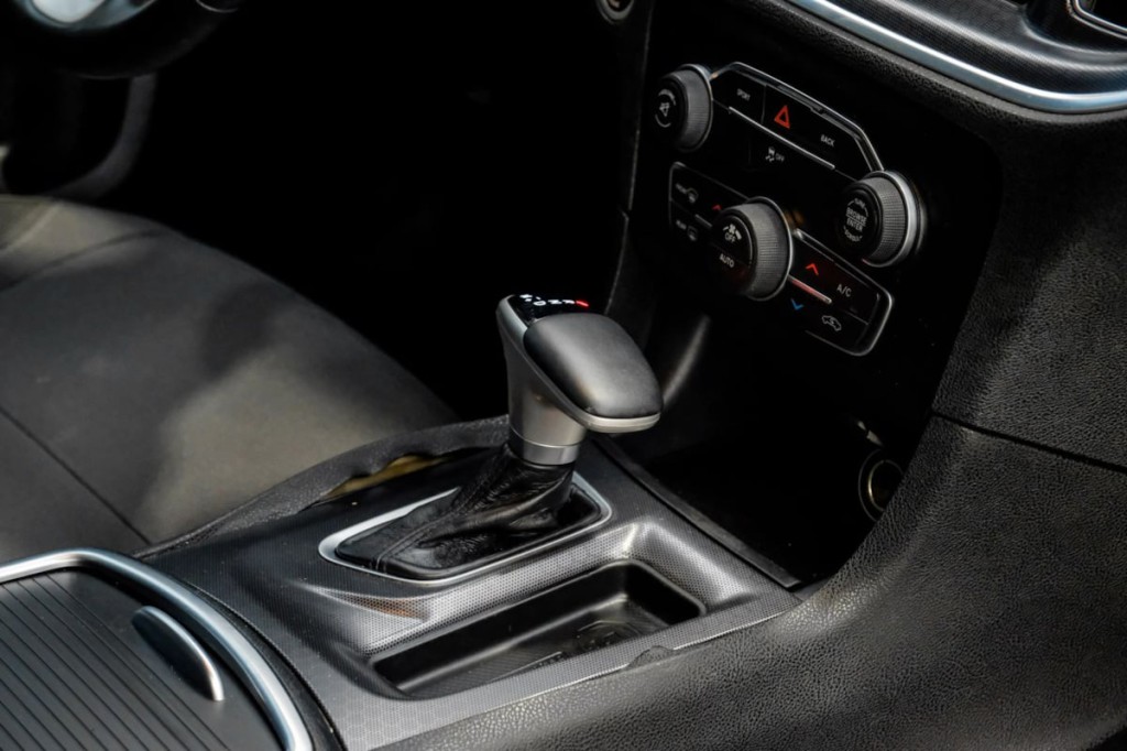 2016 Dodge Charger Image 26
