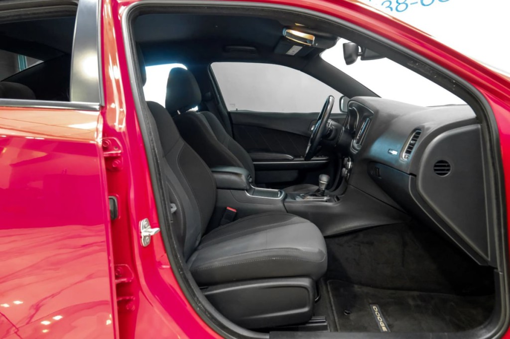 2016 Dodge Charger Image 35