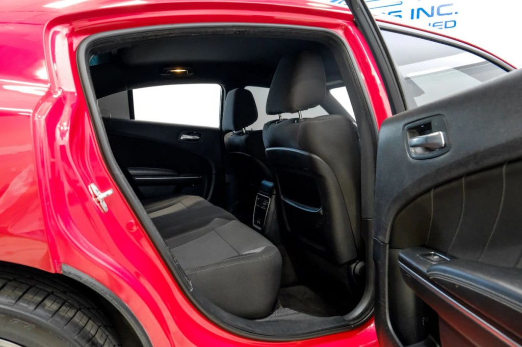 2016 Dodge Charger Image 37