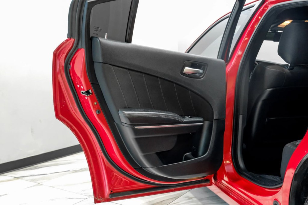 2016 Dodge Charger Image 47