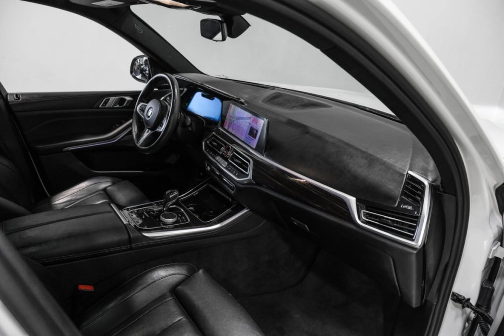 2020 BMW X5 Image 15