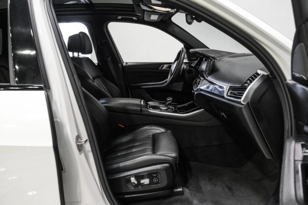 2020 BMW X5 Image 30