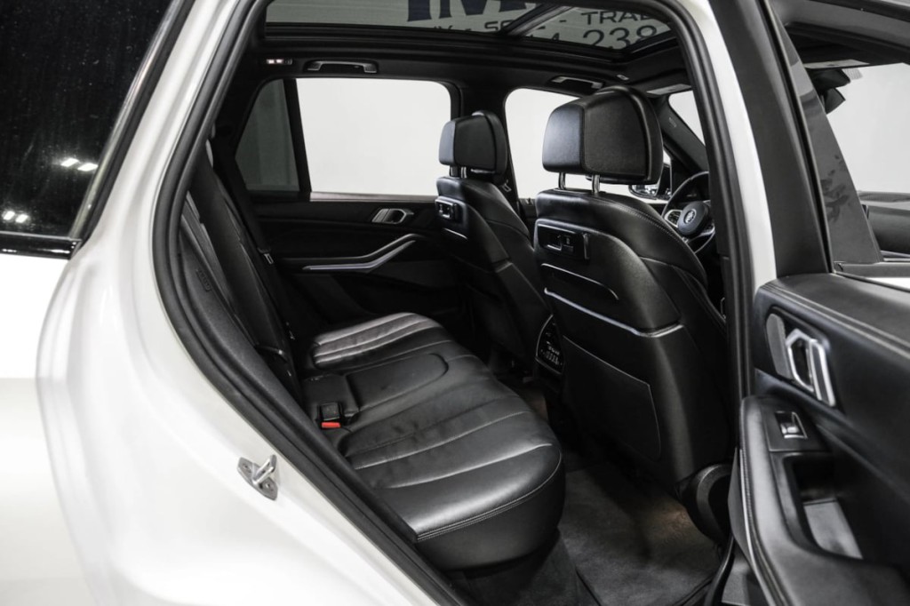 2020 BMW X5 Image 32