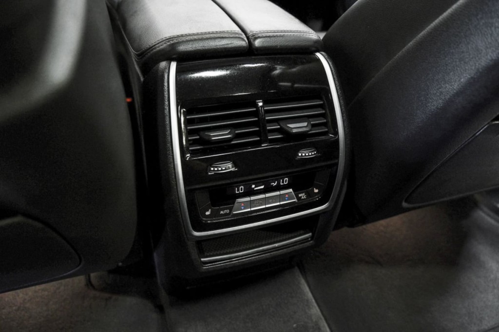 2020 BMW X5 Image 33