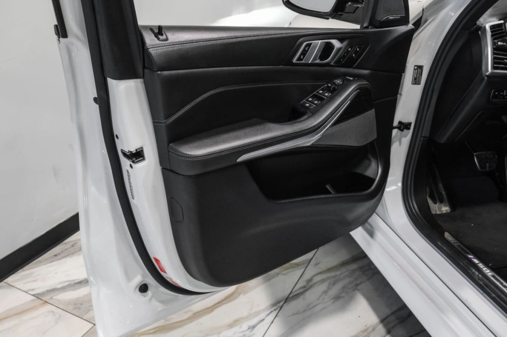 2020 BMW X5 Image 38