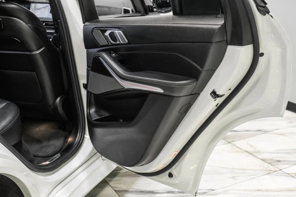 2020 BMW X5 Image 43