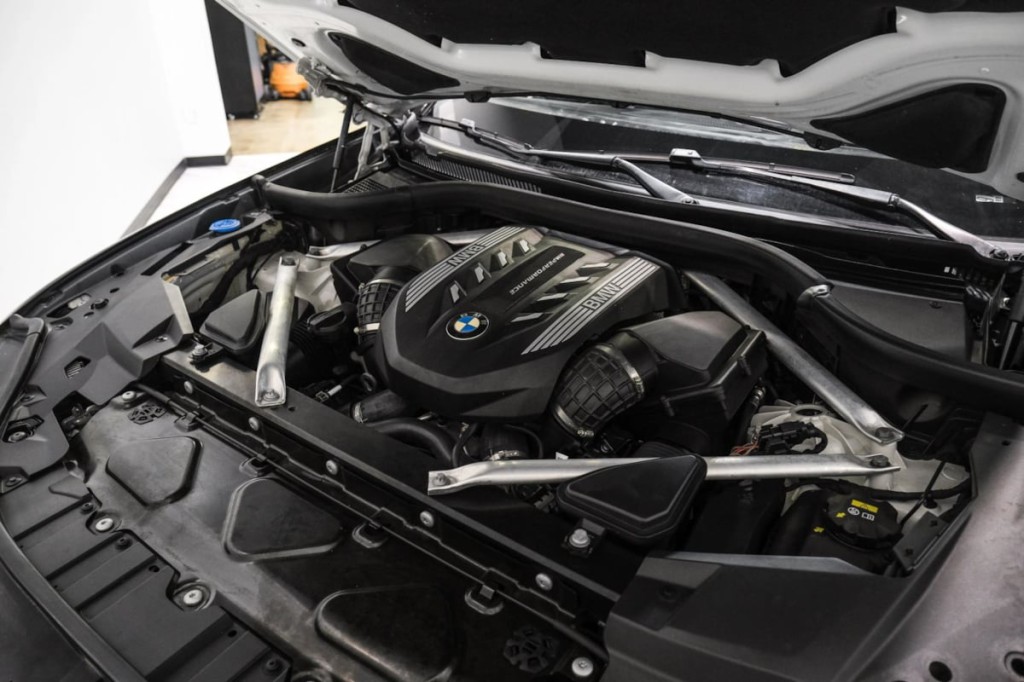 2020 BMW X5 Image 46