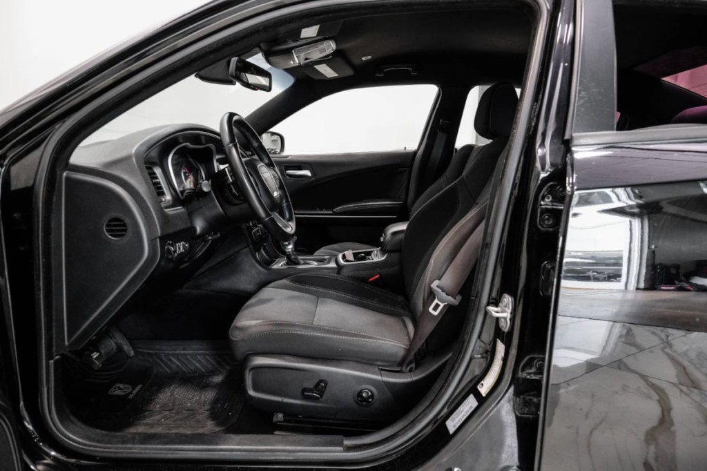 2018 Dodge Charger Image 5