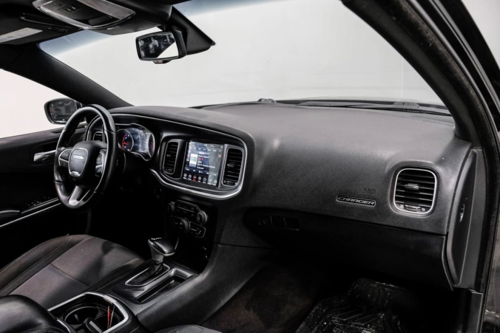 2018 Dodge Charger Image 15