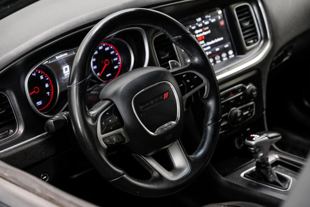 2018 Dodge Charger Image 18