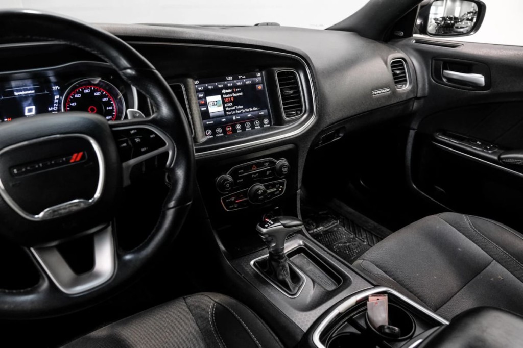2018 Dodge Charger Image 26