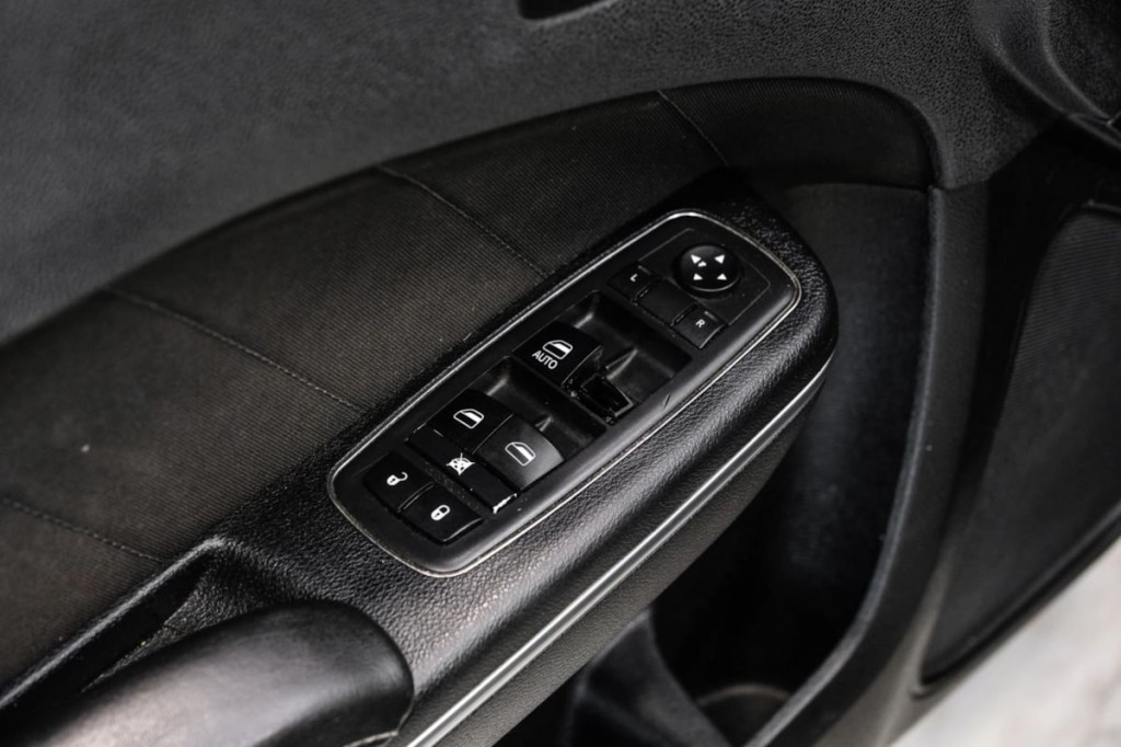 2018 Dodge Charger Image 43