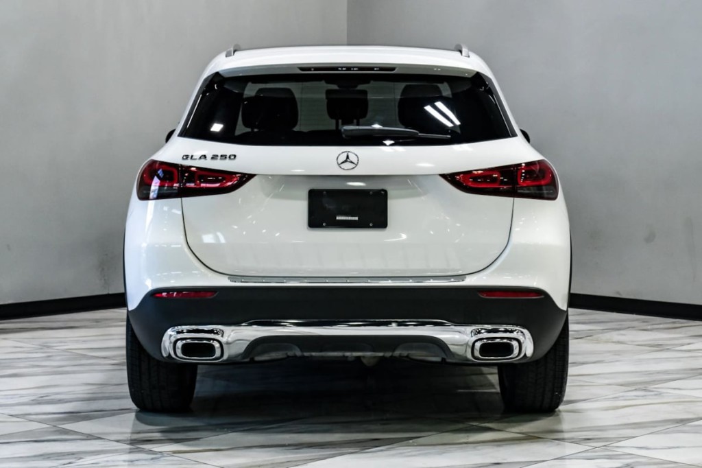 2023 Mercedes-Benz GLA-Class Image 11