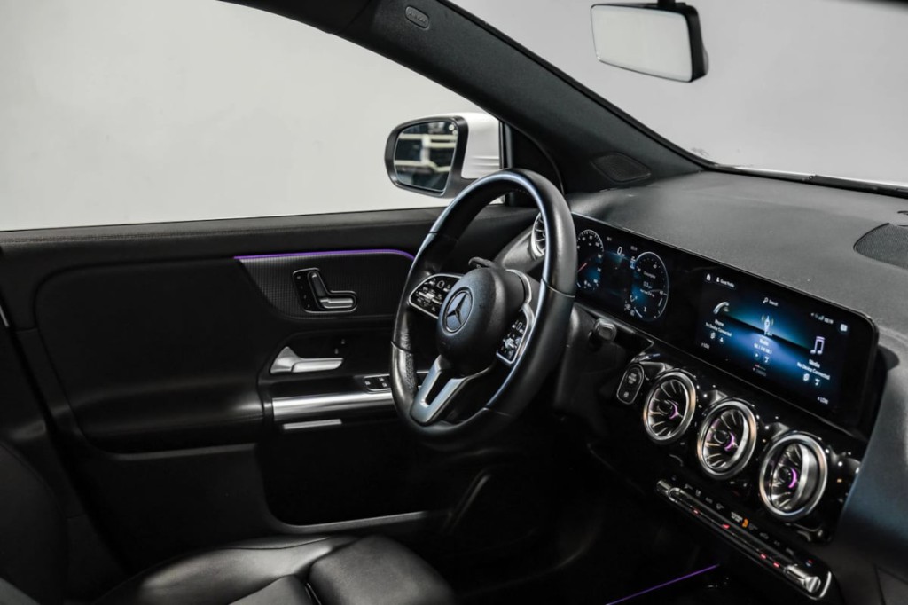 2023 Mercedes-Benz GLA-Class Image 16