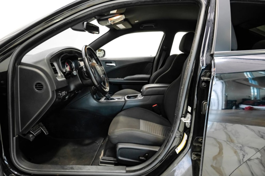 2022 Dodge Charger Image 5