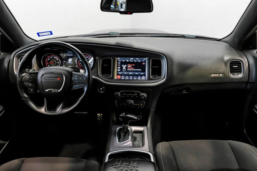 2022 Dodge Charger Image 17