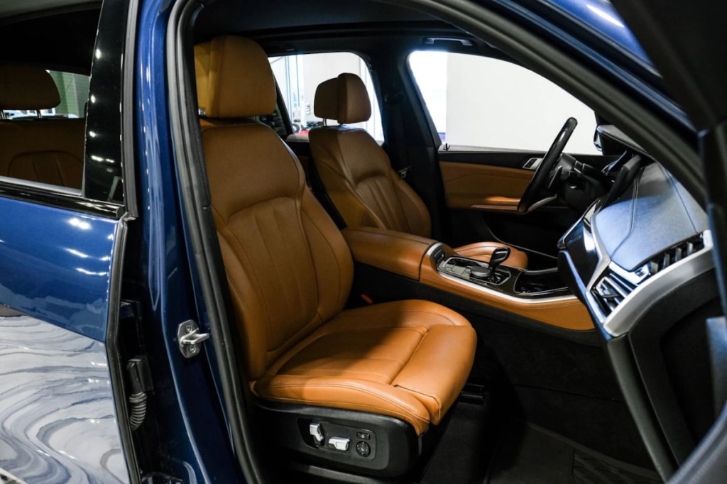 2022 BMW X5 Image 28