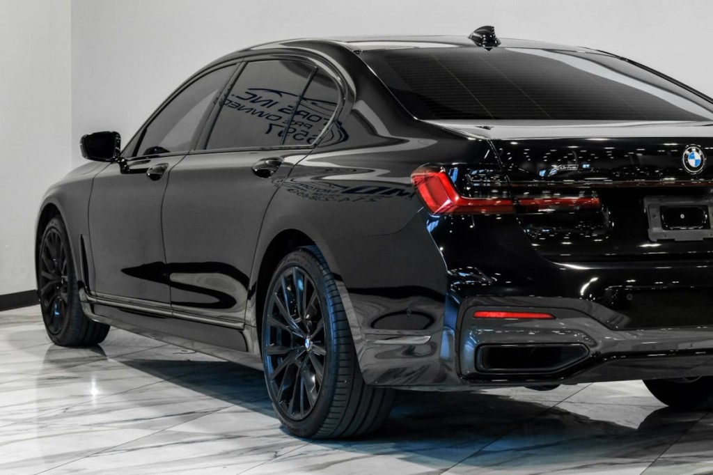 2021 BMW 7 Series Image 13